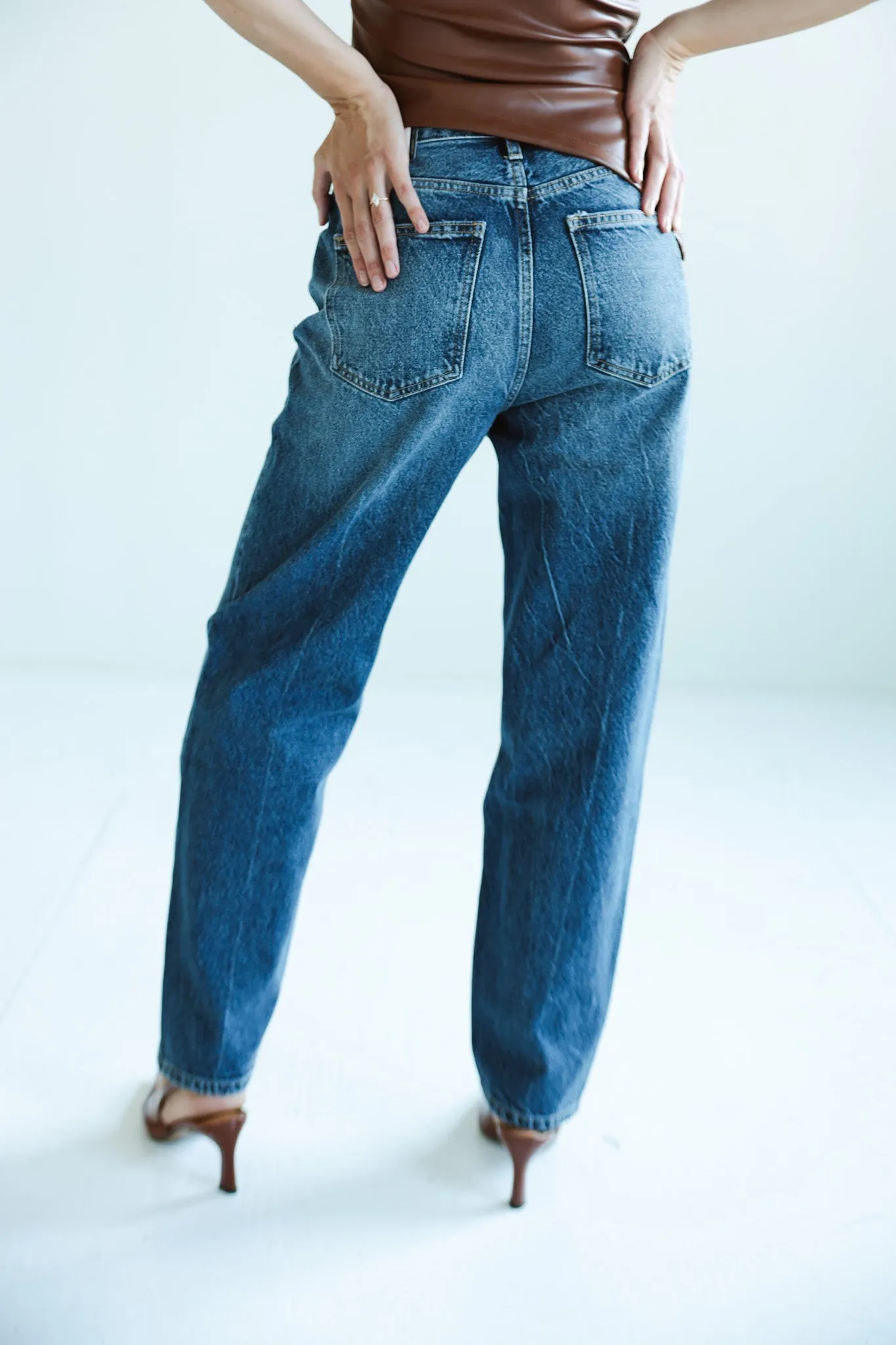 Classic Relaxed-High-Waisted Jeans
