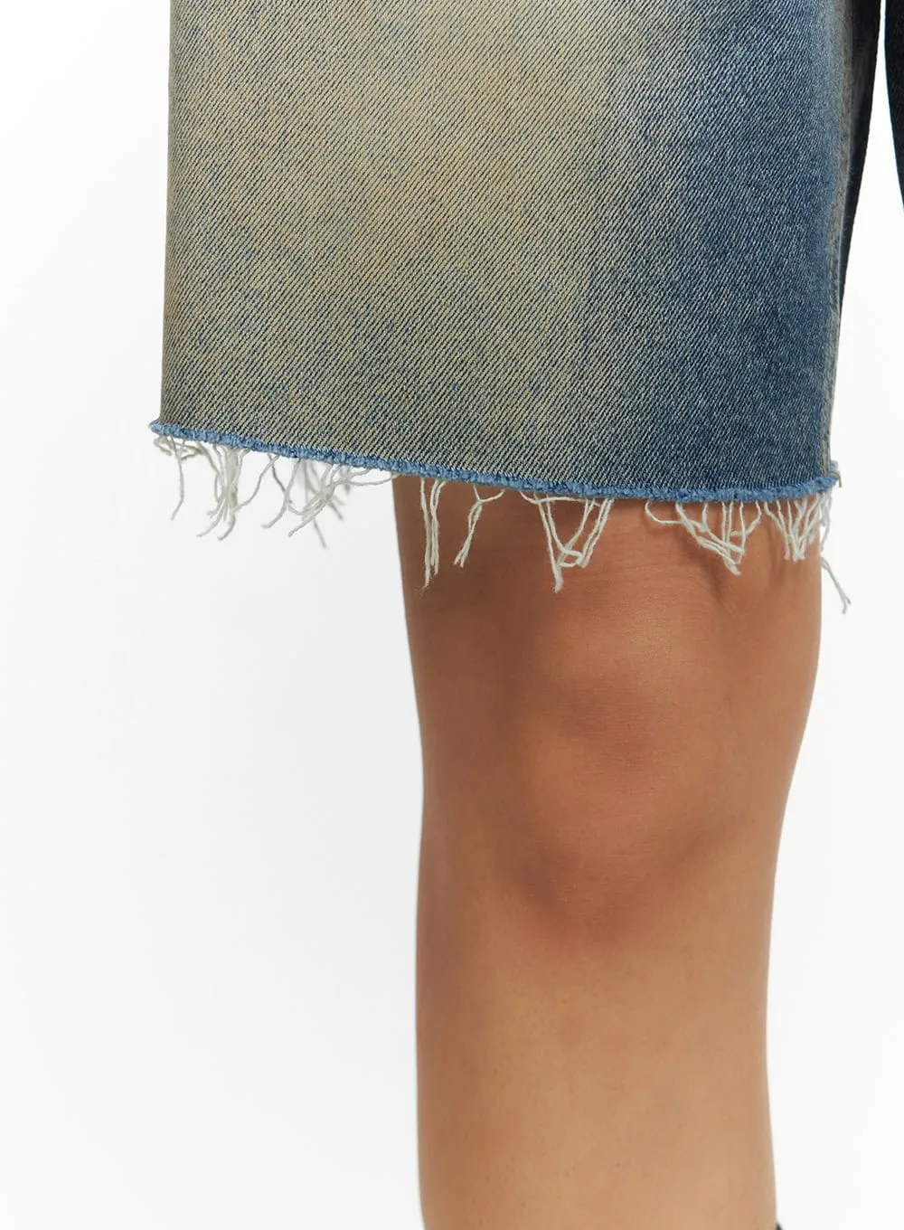 Distressed Denim Shorts CU420
