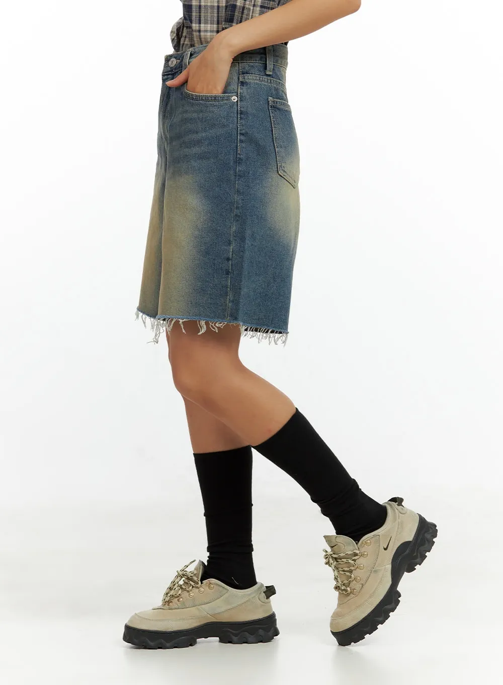 Distressed Denim Shorts CU420