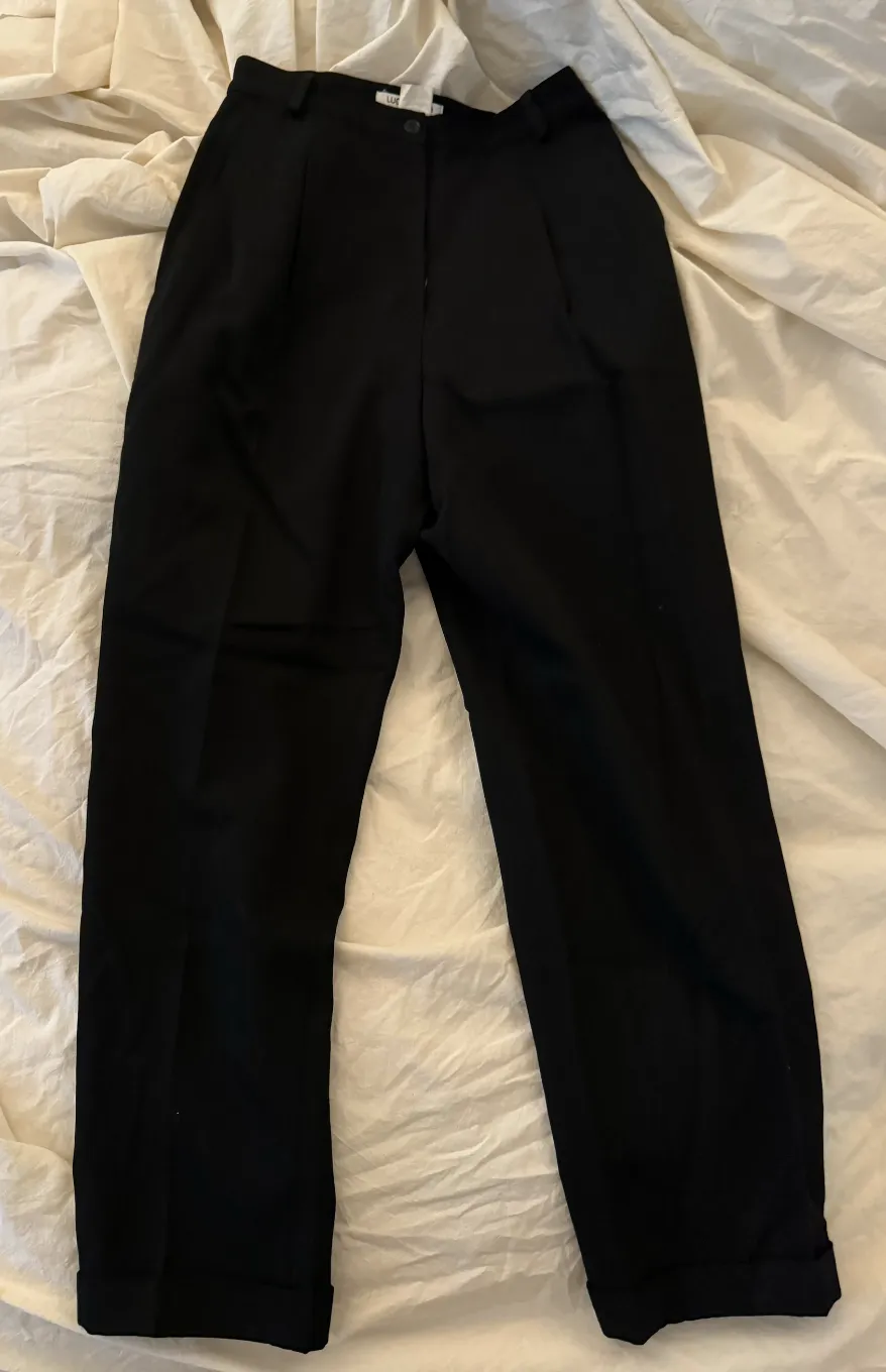 Pleated Black Trousers