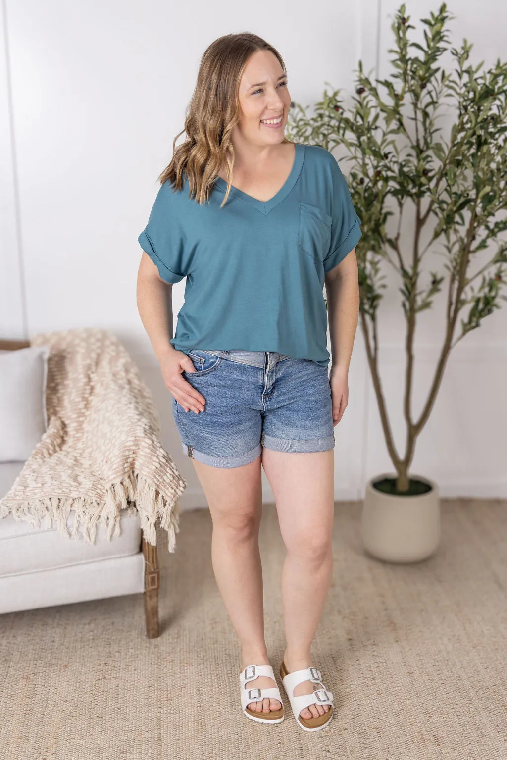 Sierra Pocket Top Short Sleeve Top in Light Teal