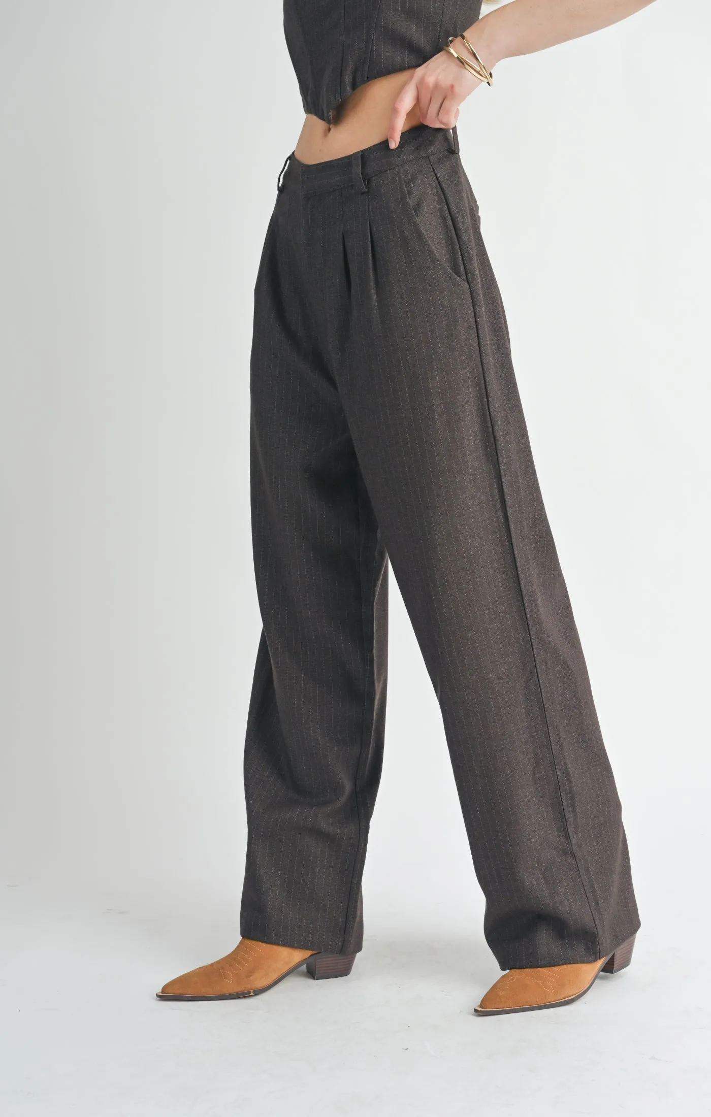 Trust Me Pleated Trouser | Dark Brown