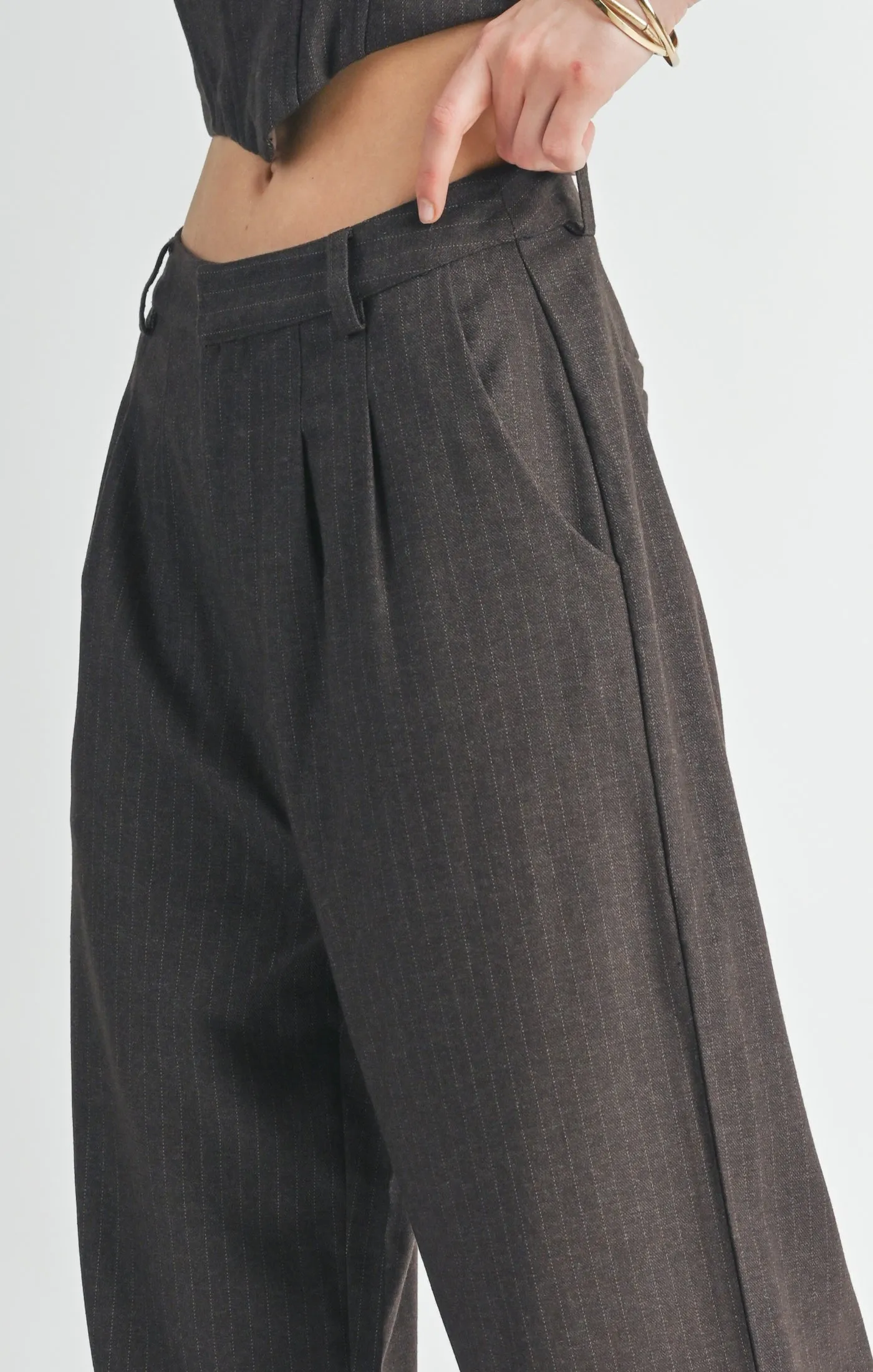Trust Me Pleated Trouser | Dark Brown