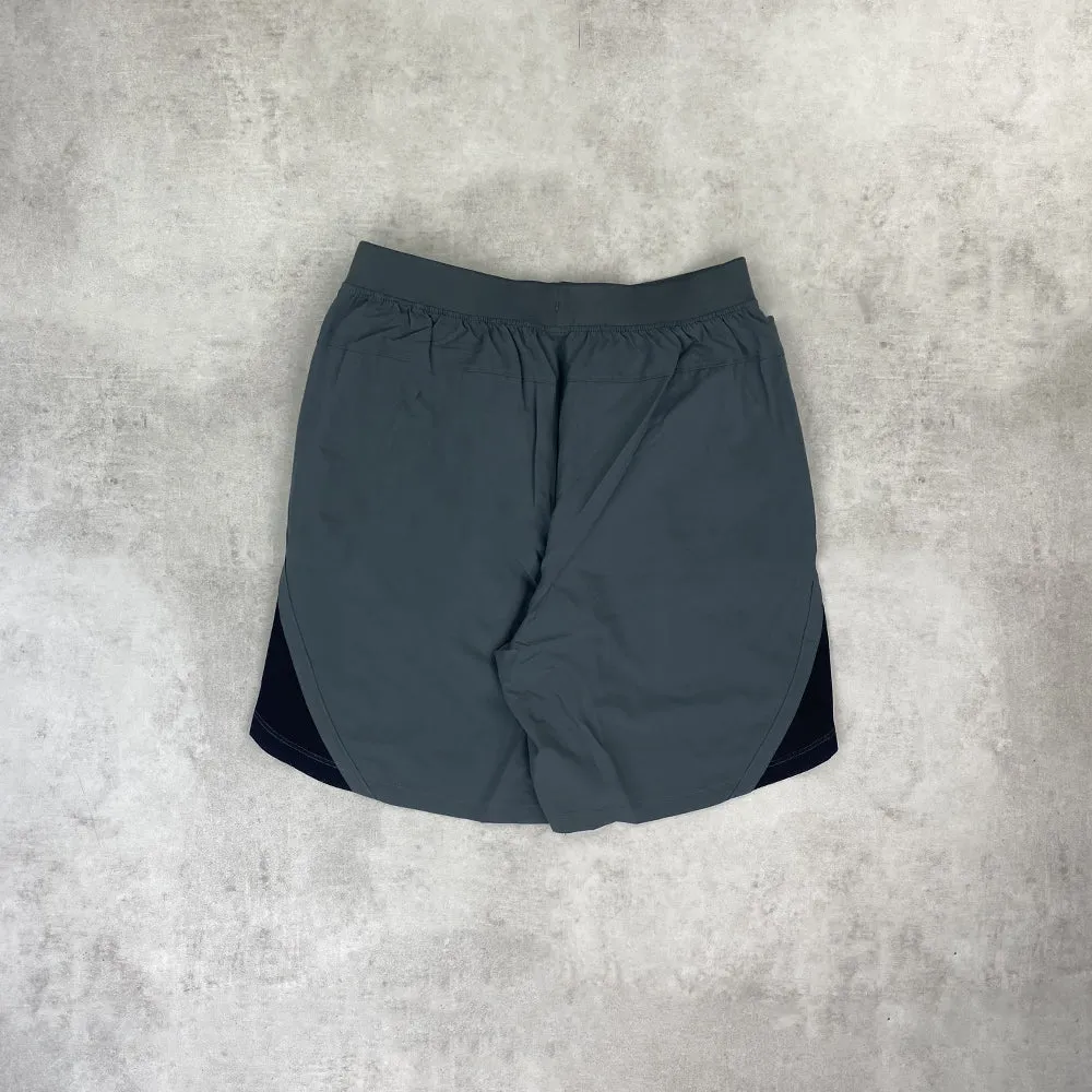Under Armour Speed 7 inch Shorts Grey